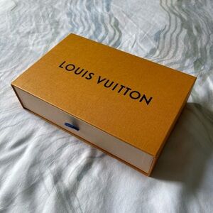 Louis Vuitton box